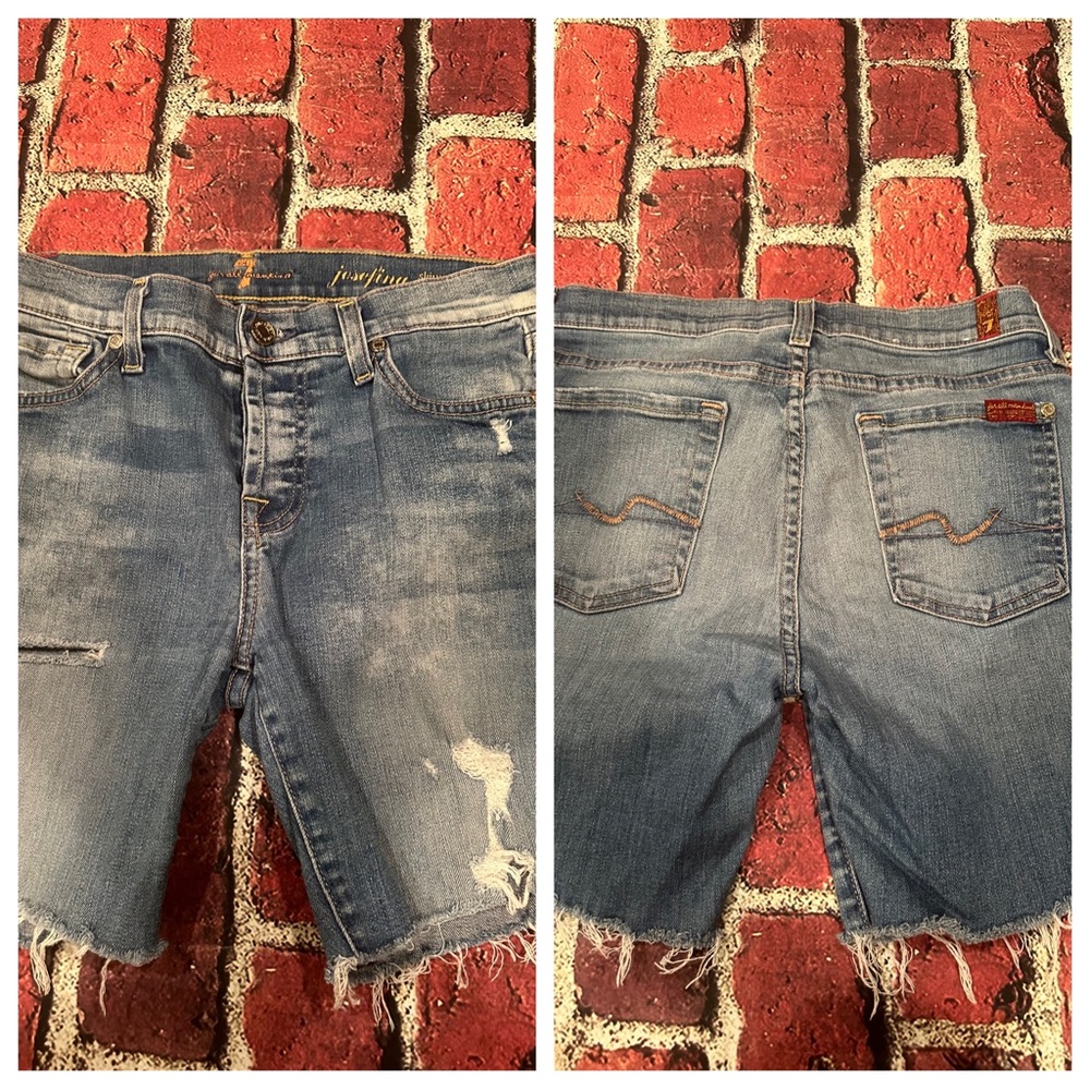 7 for all Mankind Josefina cut off jeans shorts
Size 25 inseam cutoff to 7”